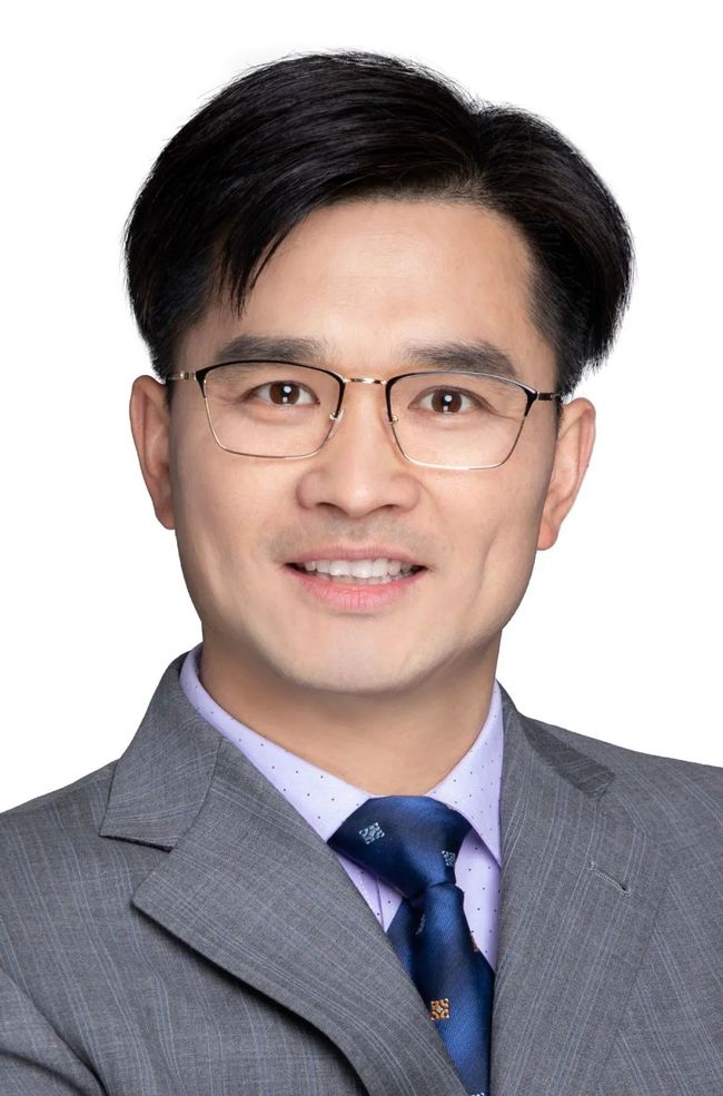 上海海港发布备战花絮，今夜远射贴柱，法国杯任务艰巨，医务组通报恢复的简单介绍